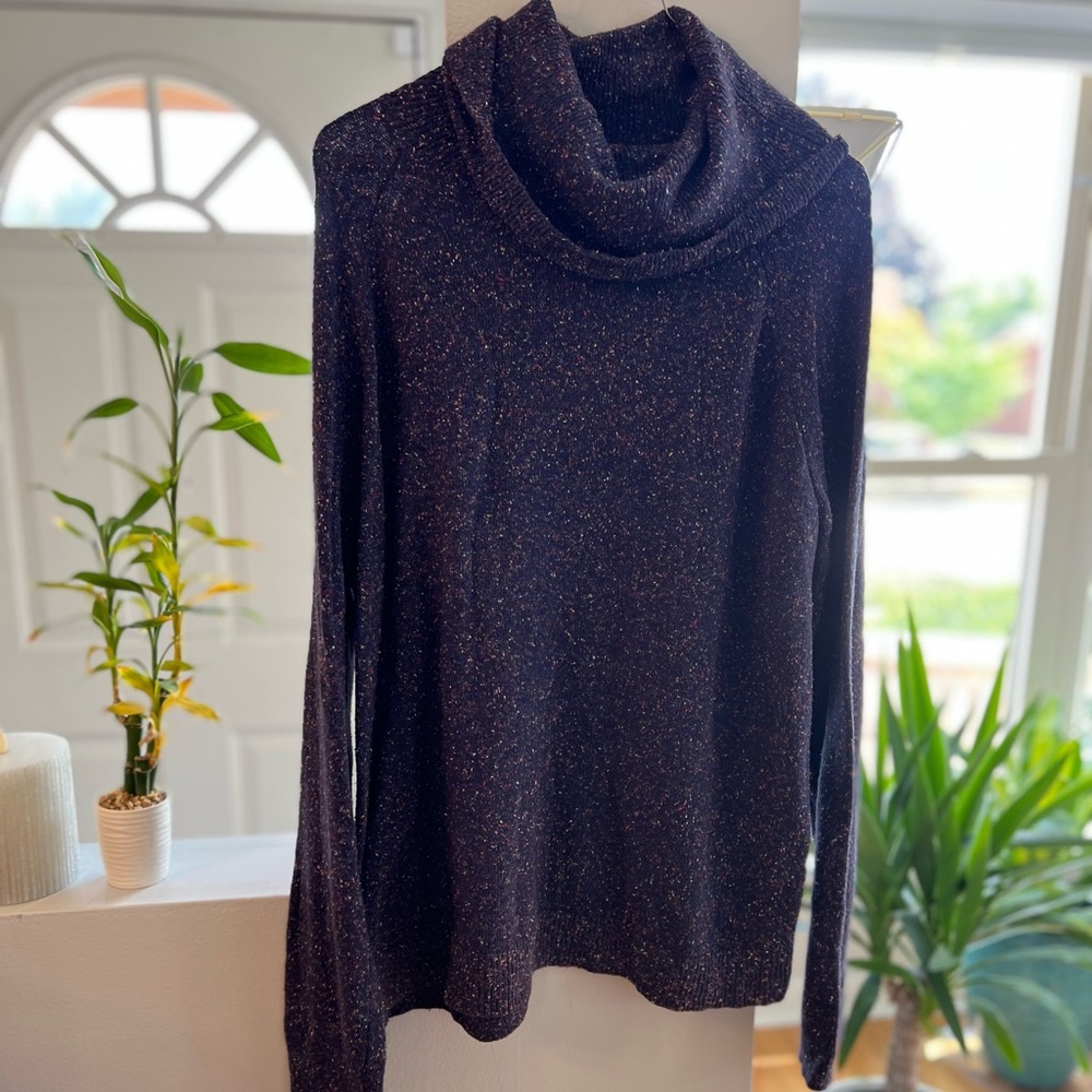 Women’s Lou & Grey sweater size XL